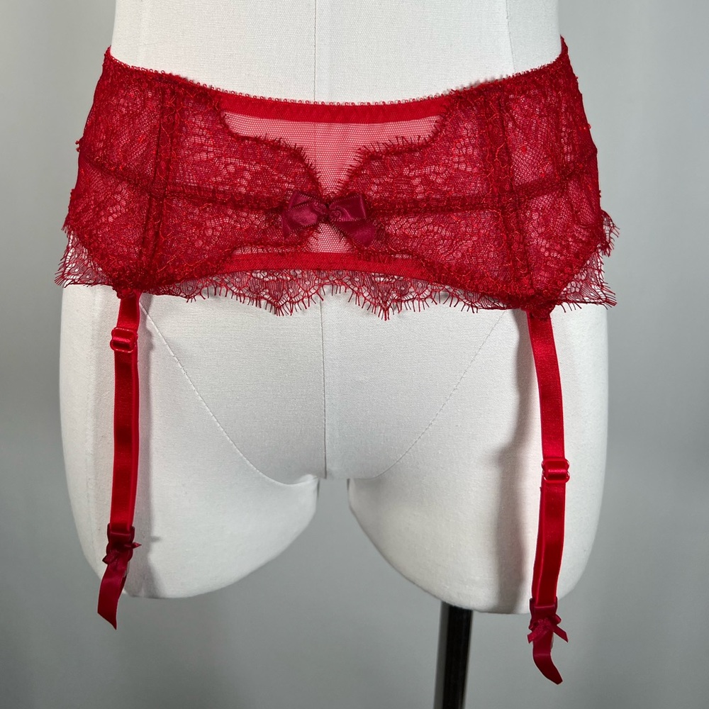 Victoria’s Secret lace garter belt